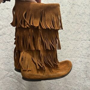 Minnetonka Tassel moccasin boots